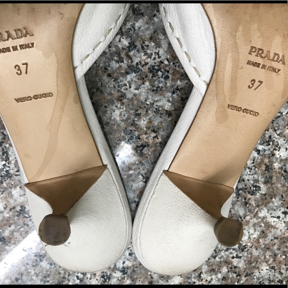 Prada leather buckled kitten heeled mules - Picture 10 of 13